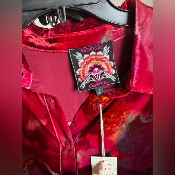NWT Johnny Was Red Velvet Oversized Silk-Blend Shirt Sz S - Picture 5 of 5